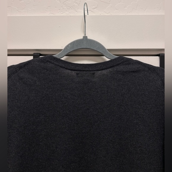 Old Navy Charcoal Gray V-Neck Sweater - Picture 14 of 15